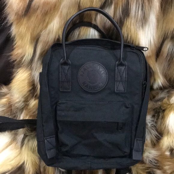 Fjallraven Kanken No.2 Black Mini Backpack - Picture 2 of 4